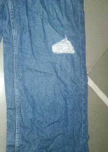 Distressed Wide Leg Jeans