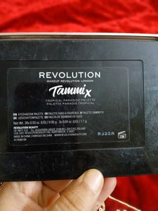 Makeup Revolution Eyeshadow Pallette