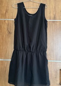 Chic Black Sleeveless Dress
