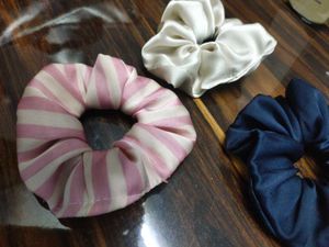 Cute Scrunchie Set