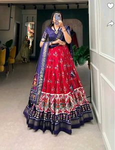 New Bollywood Stayle Beautiful Lahenga Dress Inpot