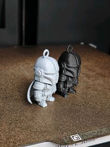 Mecha Mandalorian Keychain