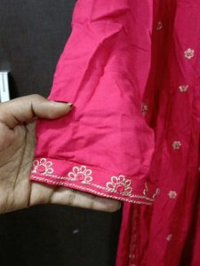 Price Drop 💧🌸RANI PINK KURTI + PANT🎀