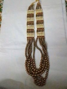 Elegant Layered Pearl Necklace