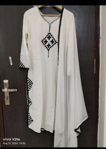 Off white kurta pant dupatta set
