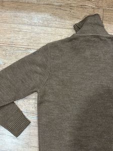 Brown coloured turtleneck sweater xl size
