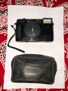 Yashica MD-35F Motorwind Camera