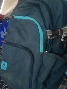 BAG IS IN GOOD QUALITY , ALL GIPS ARE WORKING AND it is branded bag brand - Aristocrat