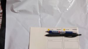 Freeup 5  Labels N Shipping Bags