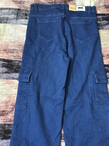 Cargo Jeans - Trendy &amp; Stylish!