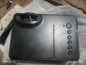 Mini Projecter And Remote Charger