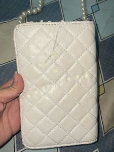 Pretty Pearl Bag