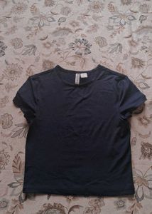 Navy H&M T-Shirt