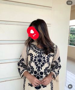 Elegant Embroidered Pakistani Kurta Set