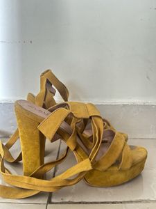 YELLOW WRAP AROUND 5inch HEELS