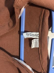 Ribbed H&amp;M brown crop top