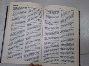 Oxford English-Hindi Dictionary(Read Details)