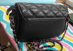 Classic sling Bag