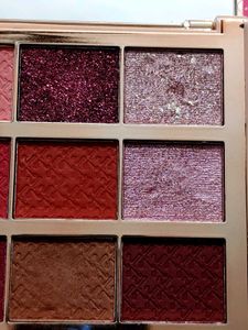 Kay Beauty Multi Texture Eyeshadow Palette