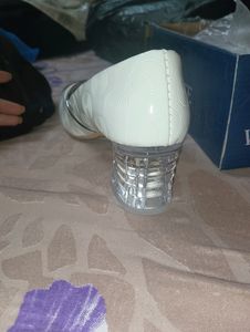 Walkmate White Heels