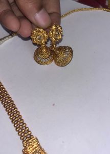 BEAUTIFUL GOLD-TONED STATEMENT JEWELRY - Intricate