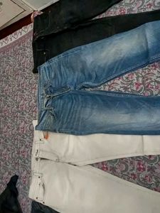 3 levis jeans