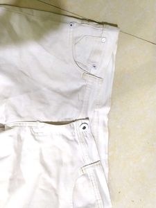 A White Knee Length Jeans