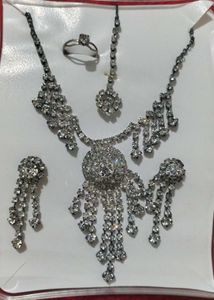 Sparkling Jewelry Set 1