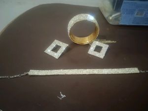 Handmade  Stone Full Set Earring, Choker, And Brac