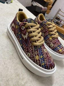 Unisex Canvas Cloth Material Shoes