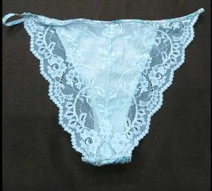 Floral Lace Thong 🖤