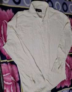 Men&#39;s White Button-Down Shirt