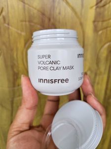 Innisfree Volcanic Pore Clay mask
