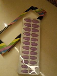 Noor Alazawi Nails Purple Shade 24 Tips Matte Glossy Both Are There Not At All Used It&#39;s New Glue Is Not Included