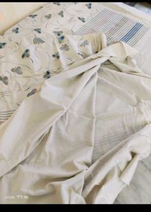 Thick Denim Fabric White Printed Bedsheet With 2 C