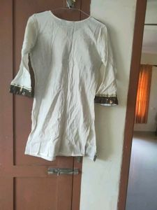 Elegant White &amp; Gold Kurta