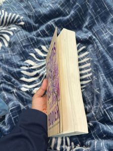 IT ENDS WITH US (COLLEEN HOOVER)