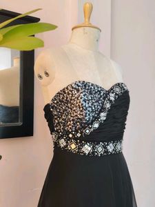 Elegant And Unique Party , Wedding Gown