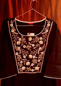 BLACK EMBROIDERY WITH ELEGANT LOOK BY W