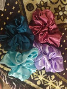 Mini Gift Hamper 10 Items Plus Freebies