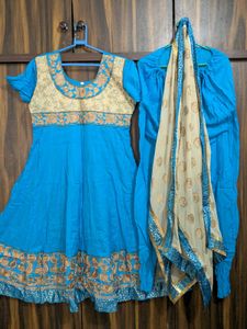 Elegant Blue Kurta Set