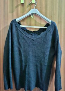 Elegant Black Button-Back Cardigan 🖤