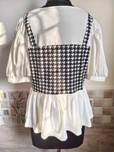Chic Houndstooth Peplum Top