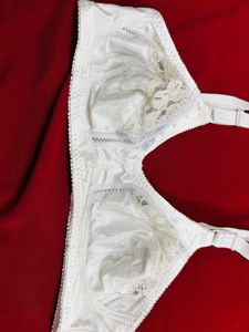 🇳🇿💫 Imported Stuff White Bra