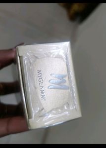 MyGlamm Super Serum BB Cream With Hyaluronic Acid