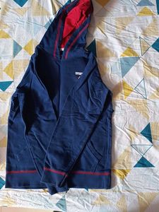 2 Winter  Sweatshirt (4-5 yrs)