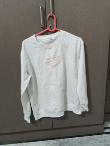 White tshirt