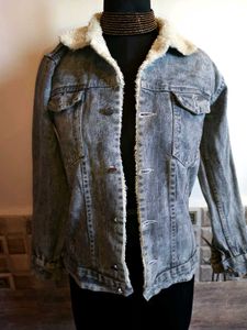 🎁Buy 1, Get 1 Free🎁Size M/ L Denim jacket 🧥