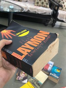 2 In 1 Books- Flesh And Resurrection Dreams -Richard Laymon