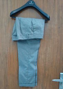 VAN HUESEN Women's Suit